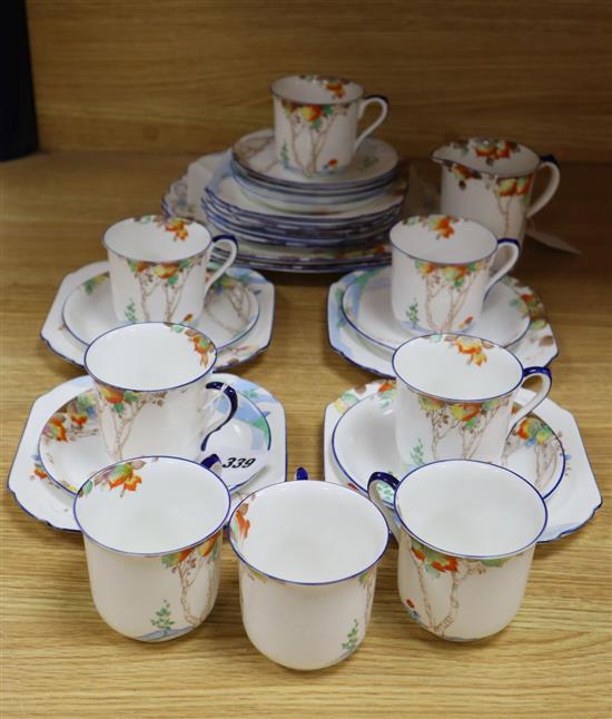 A Shelley twenty nine piece part tea service